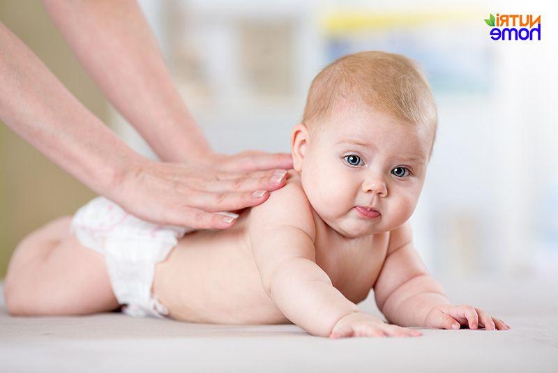 tăng chiều cao trẻ sơ sinh, massage